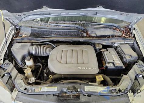 2012 Chrysler Town & Country Touring из США, поврежденный, VIN 2C4RC1BG3CR252009